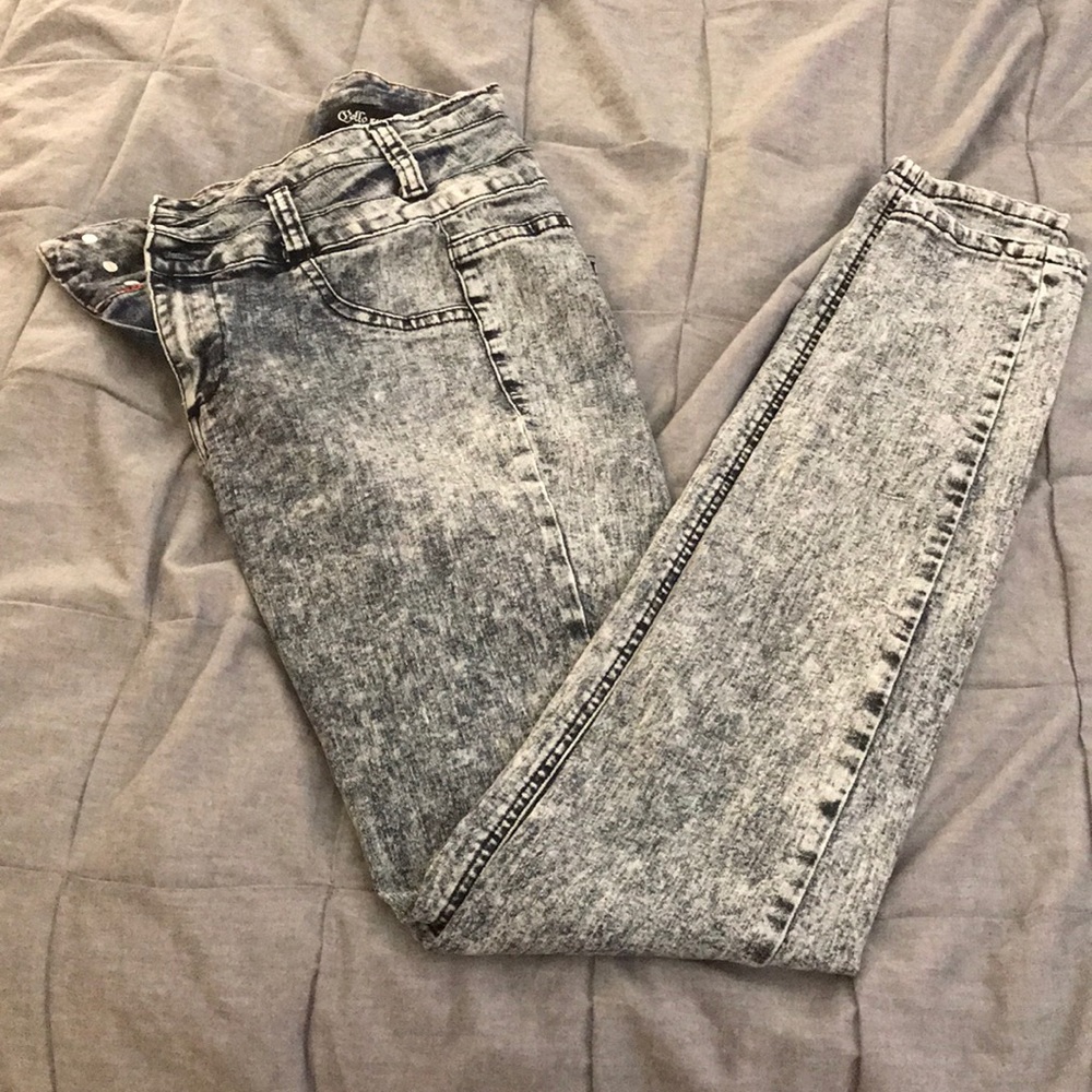 Distressed Skinny Jeans